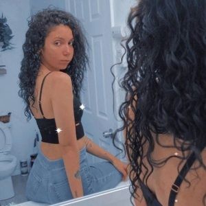 Meet your Posher, Beatriz